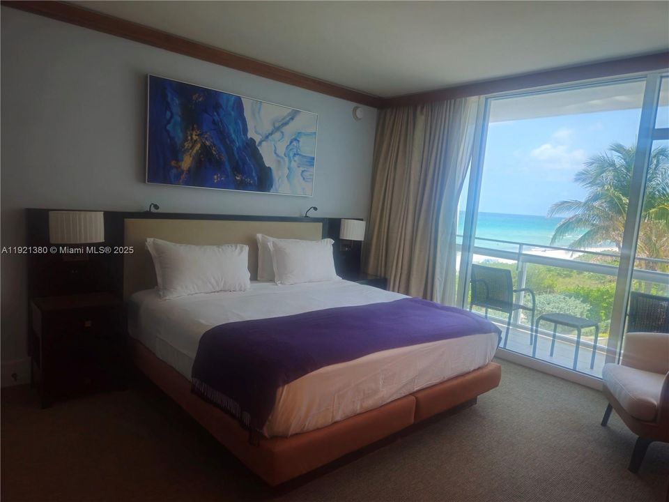 For Rent: $14,500 (1 beds, 1 baths, 720 Square Feet)