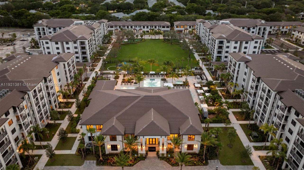 For Rent: $2,526 (1 beds, 1 baths, 801 Square Feet)