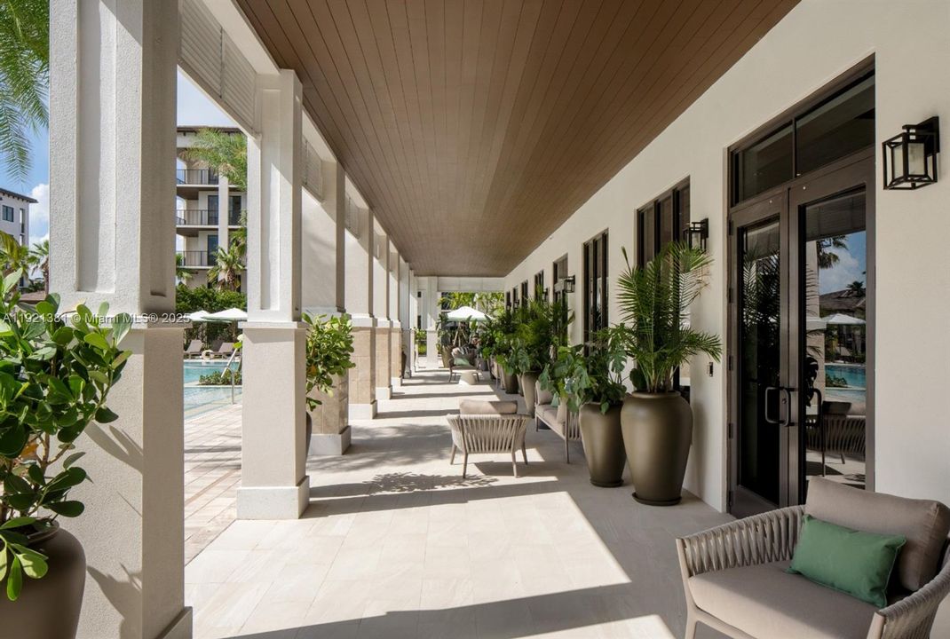 For Rent: $2,526 (1 beds, 1 baths, 801 Square Feet)