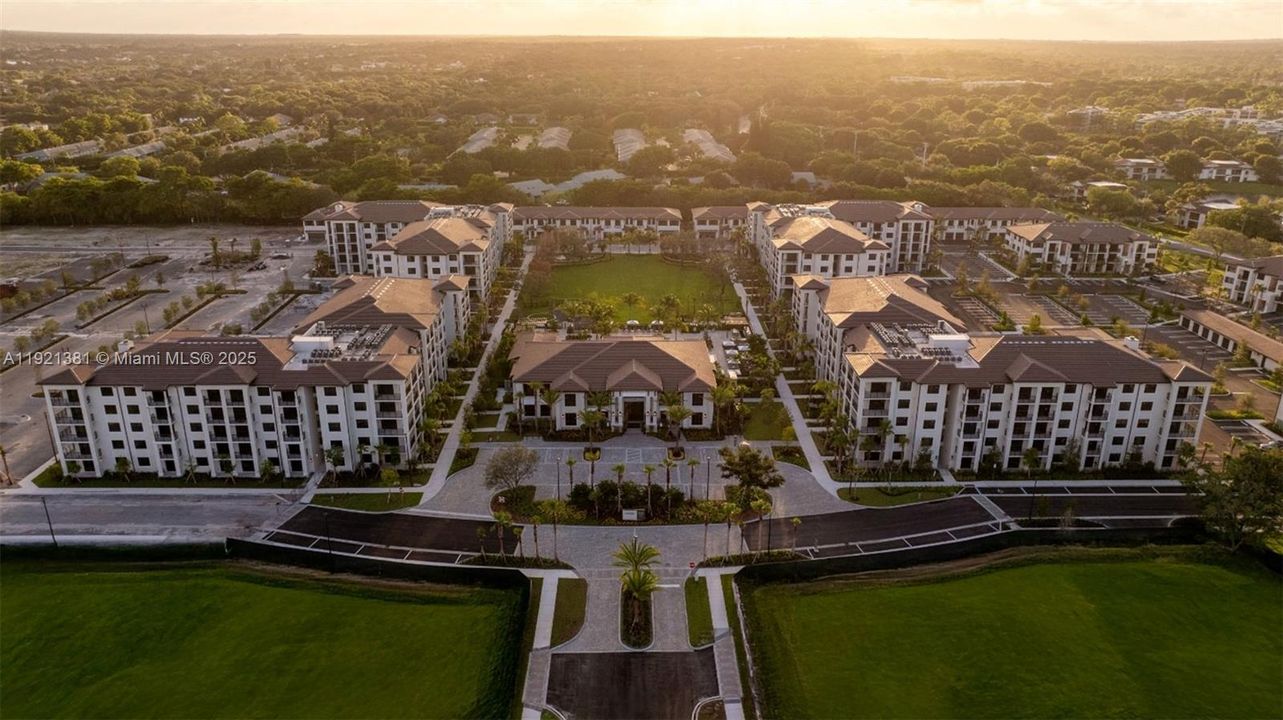 For Rent: $2,526 (1 beds, 1 baths, 801 Square Feet)