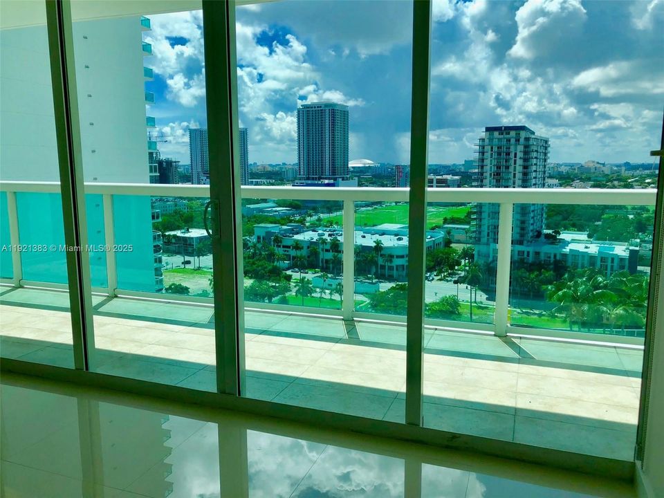 For Rent: $3,900 (2 beds, 2 baths, 1144 Square Feet)