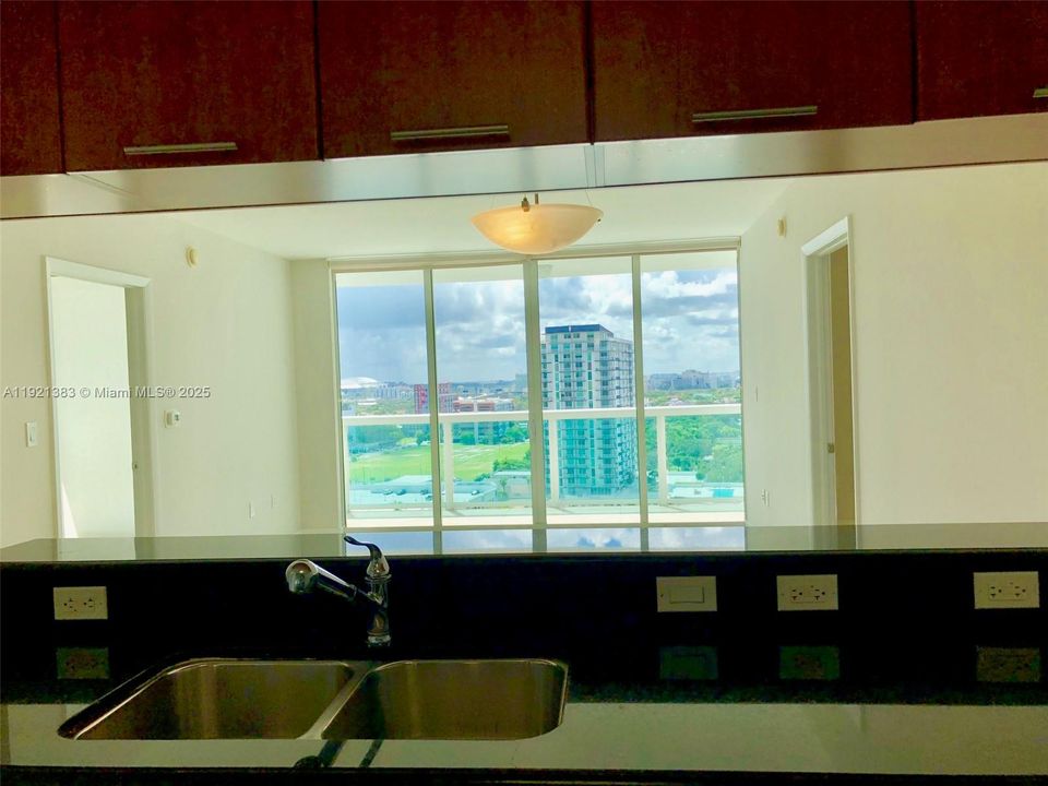 For Rent: $3,900 (2 beds, 2 baths, 1144 Square Feet)