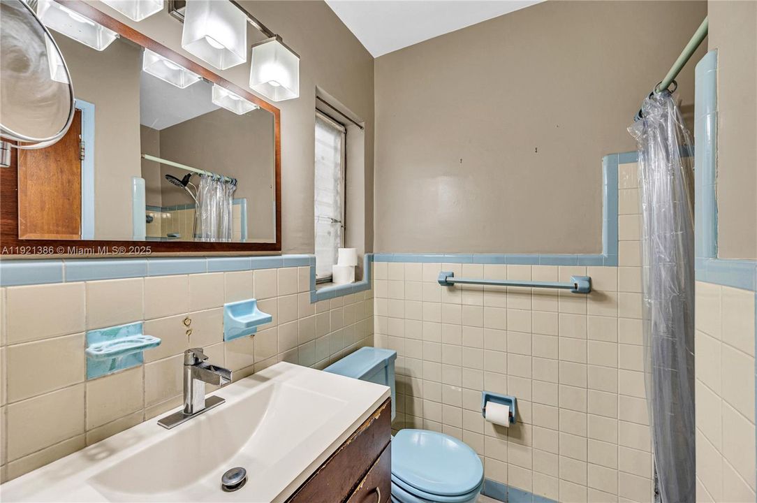 En Venta: $495,000 (3 camas, 2 baños, 1861 Pies cuadrados)