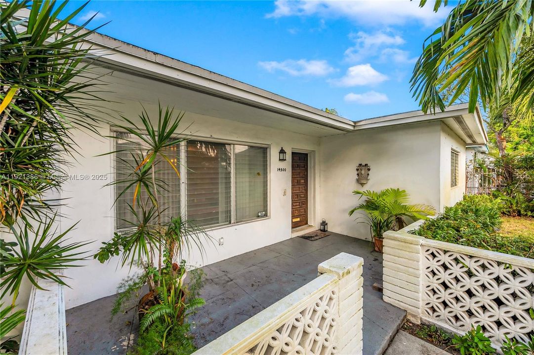 En Venta: $495,000 (3 camas, 2 baños, 1861 Pies cuadrados)