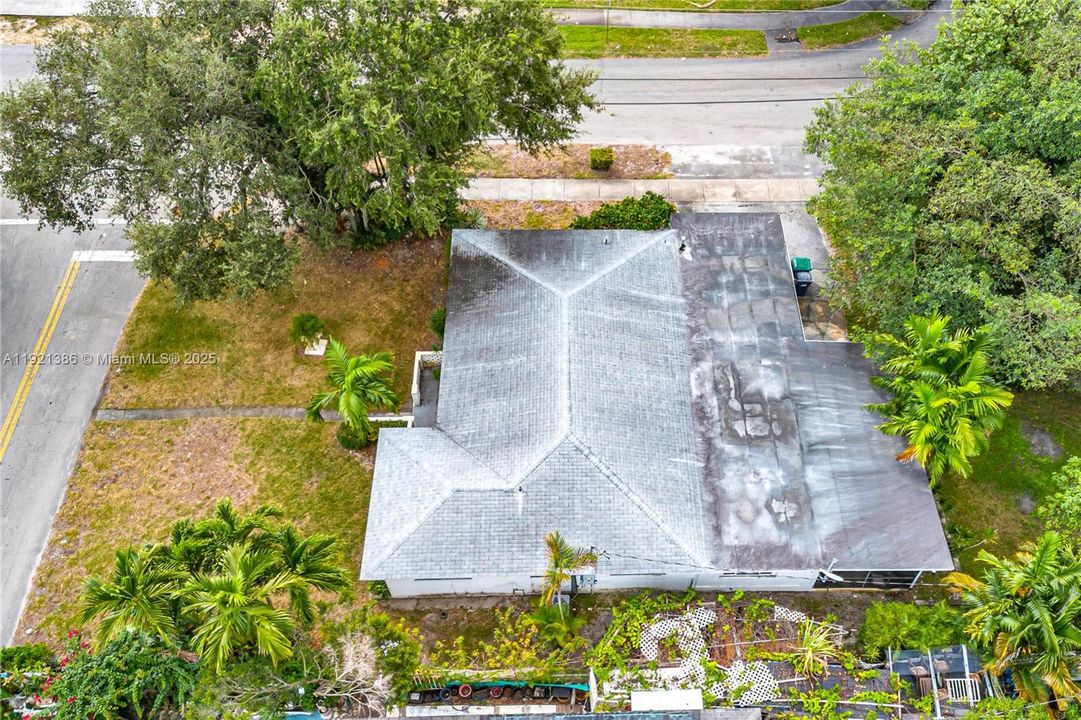 En Venta: $495,000 (3 camas, 2 baños, 1861 Pies cuadrados)