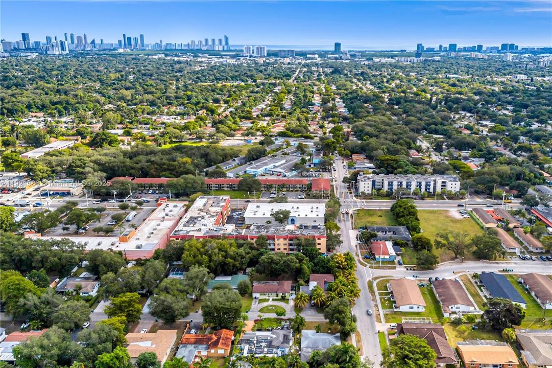 En Venta: $495,000 (3 camas, 2 baños, 1861 Pies cuadrados)