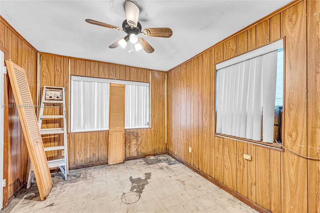 En Venta: $495,000 (3 camas, 2 baños, 1861 Pies cuadrados)