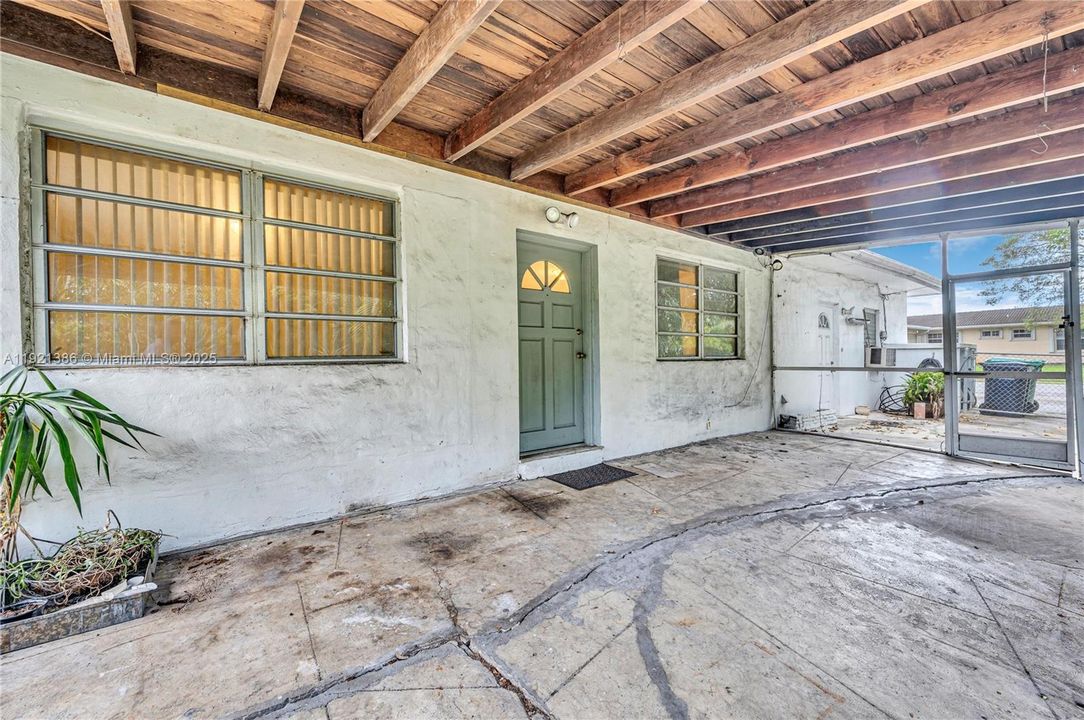 En Venta: $495,000 (3 camas, 2 baños, 1861 Pies cuadrados)