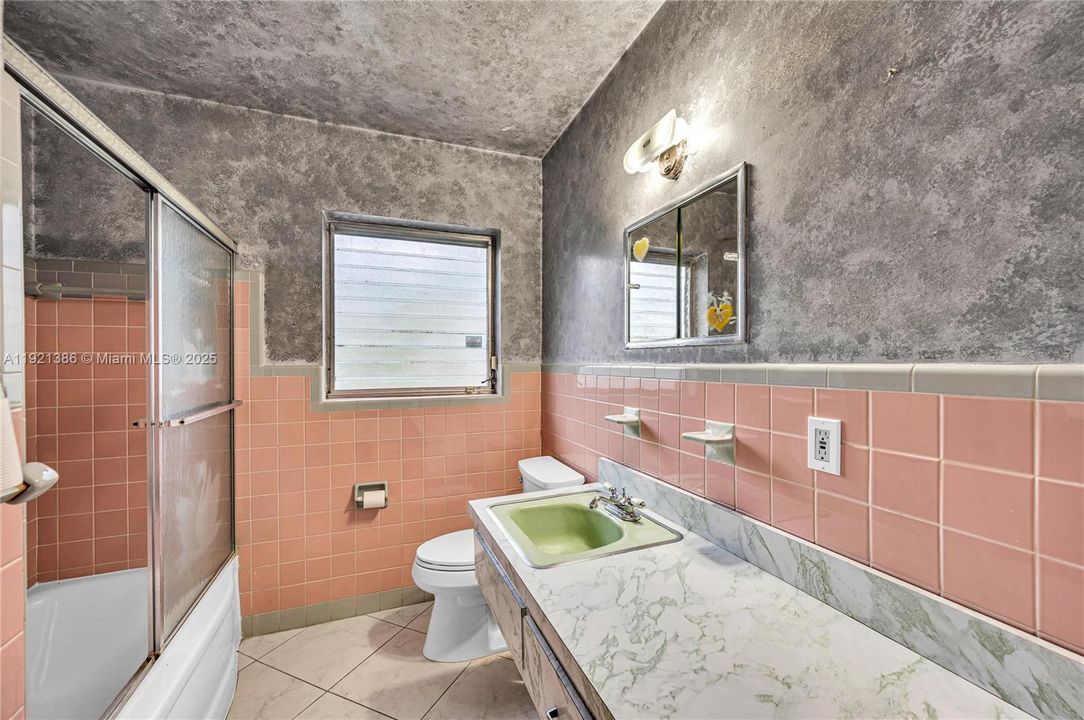 En Venta: $495,000 (3 camas, 2 baños, 1861 Pies cuadrados)