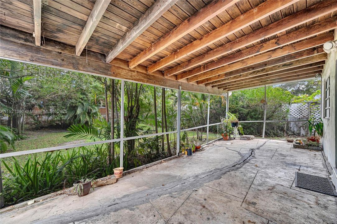 En Venta: $495,000 (3 camas, 2 baños, 1861 Pies cuadrados)