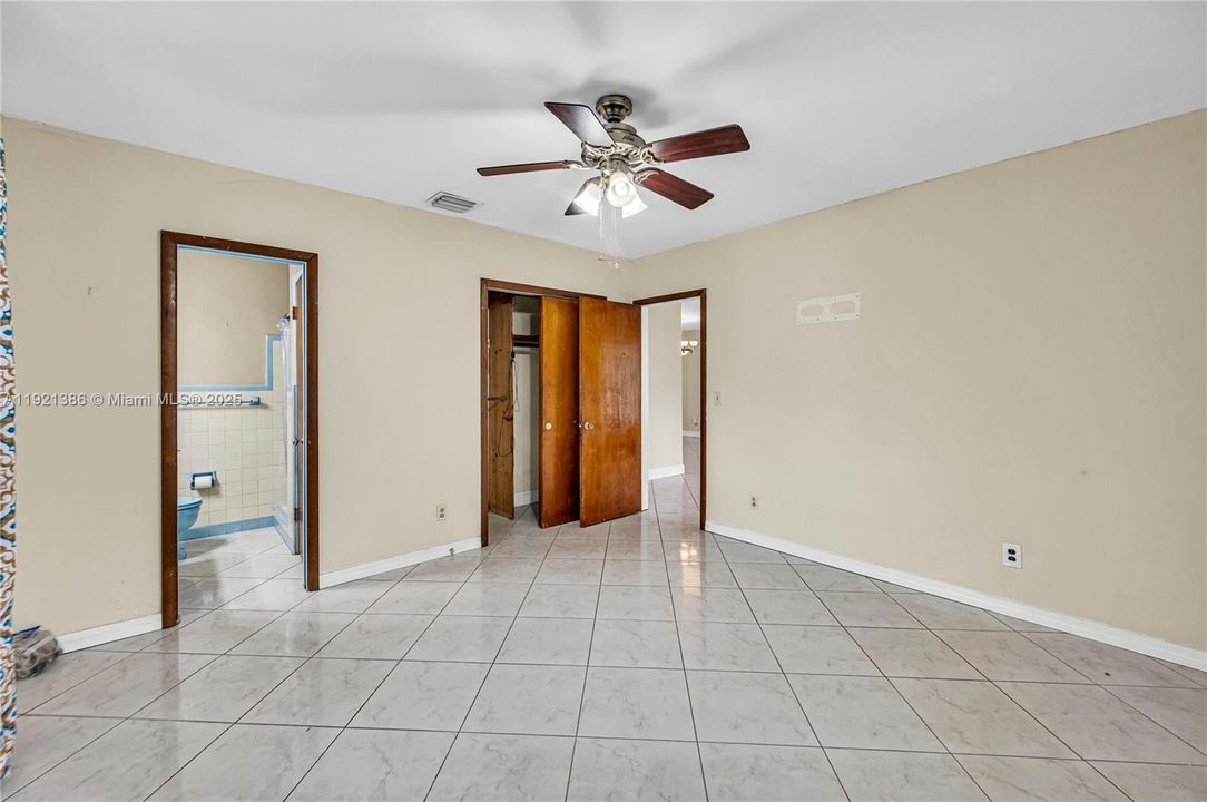 En Venta: $495,000 (3 camas, 2 baños, 1861 Pies cuadrados)