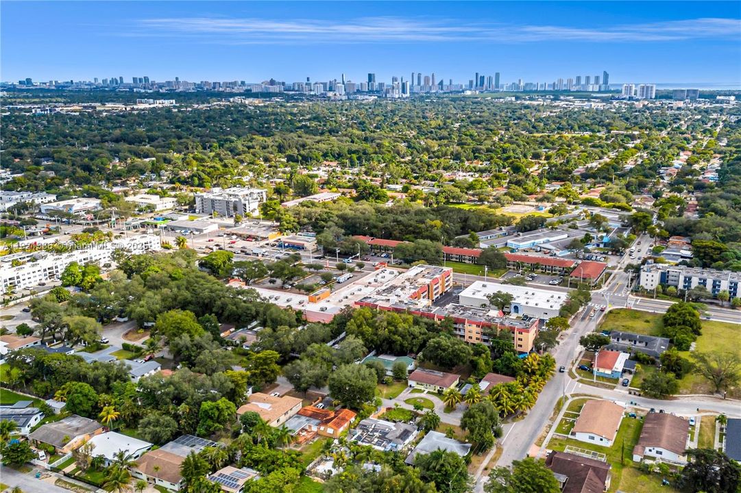 En Venta: $495,000 (3 camas, 2 baños, 1861 Pies cuadrados)