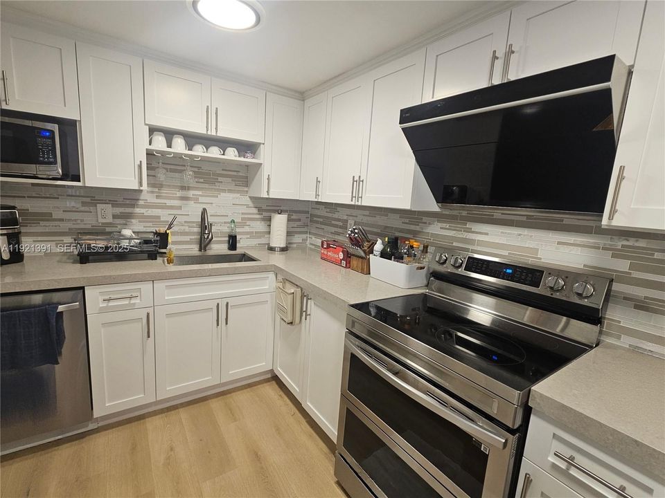 В аренду: $2,750 (2 спален, 2 ванн, 1290 Квадратных фут)