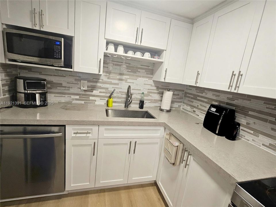 В аренду: $2,750 (2 спален, 2 ванн, 1290 Квадратных фут)