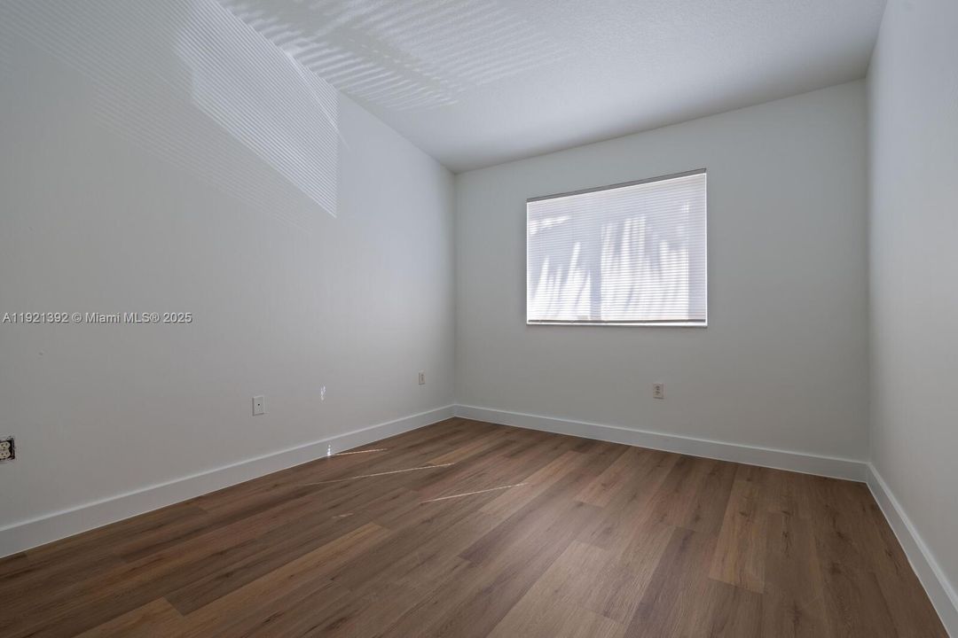 出租: $2,050 (3 贝兹, 2 浴室, 1176 平方英尺)