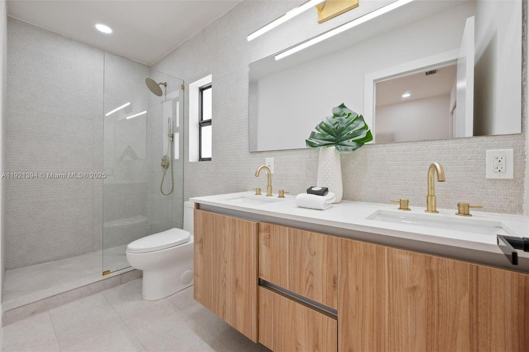 For Rent: $8,500 (4 beds, 3 baths, 1883 Square Feet)