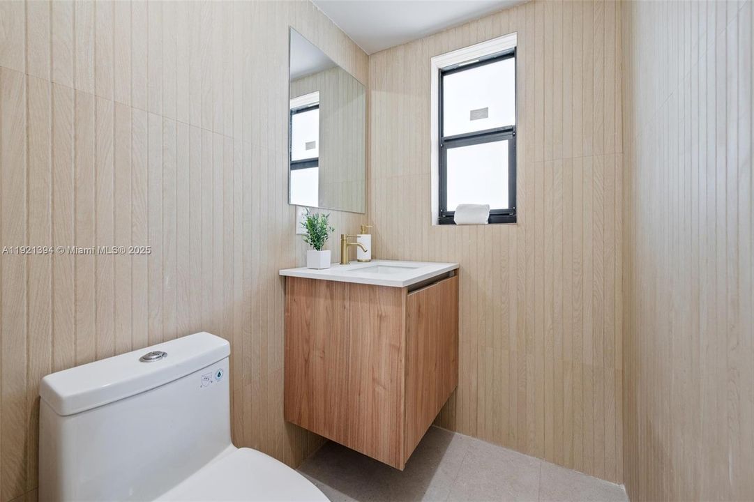 For Rent: $8,500 (4 beds, 3 baths, 1883 Square Feet)