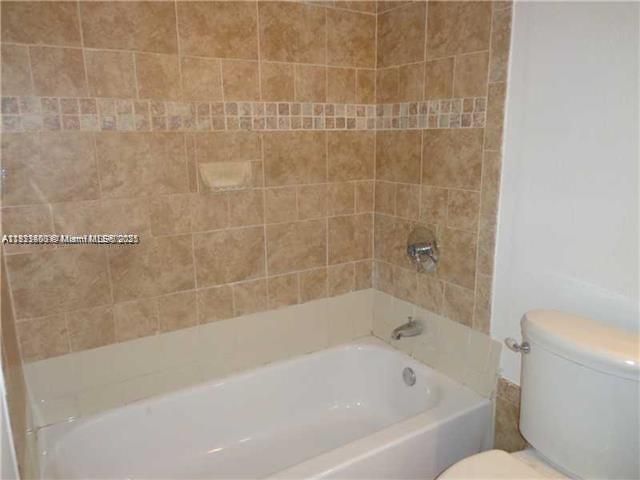 For Rent: $1,670 (2 beds, 1 baths, 759 Square Feet)