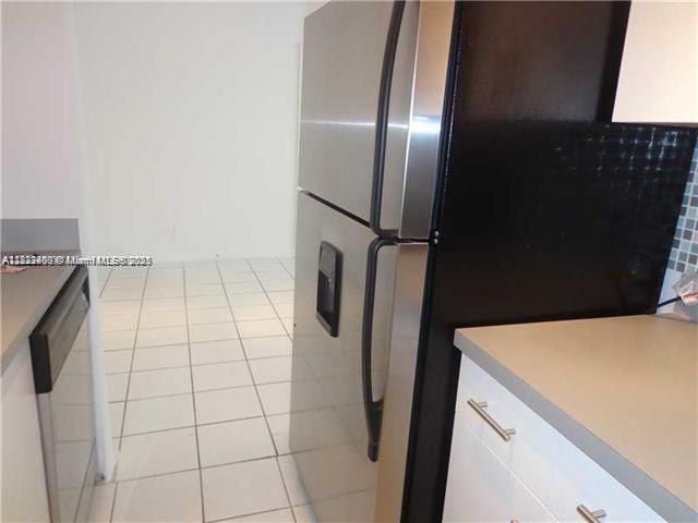 For Rent: $1,670 (2 beds, 1 baths, 759 Square Feet)
