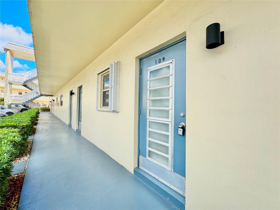 待售: $87,000 (1 贝兹, 1 浴室, 680 平方英尺)