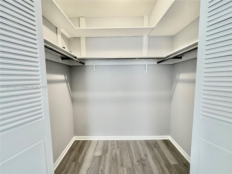 待售: $87,000 (1 贝兹, 1 浴室, 680 平方英尺)