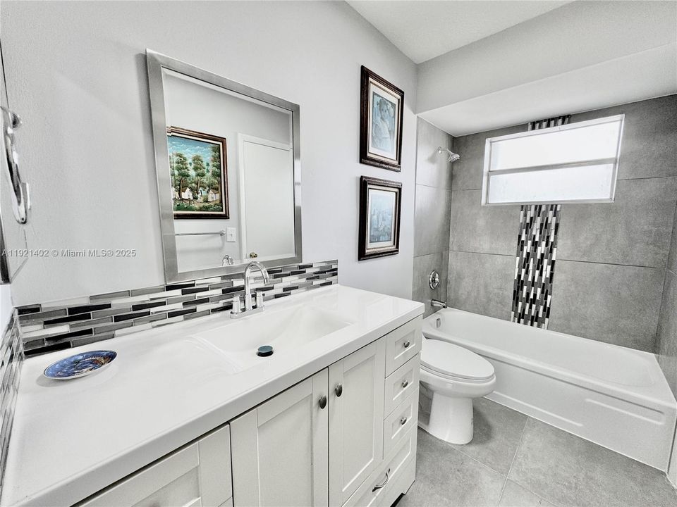 待售: $87,000 (1 贝兹, 1 浴室, 680 平方英尺)