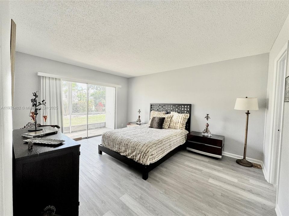 待售: $87,000 (1 贝兹, 1 浴室, 680 平方英尺)