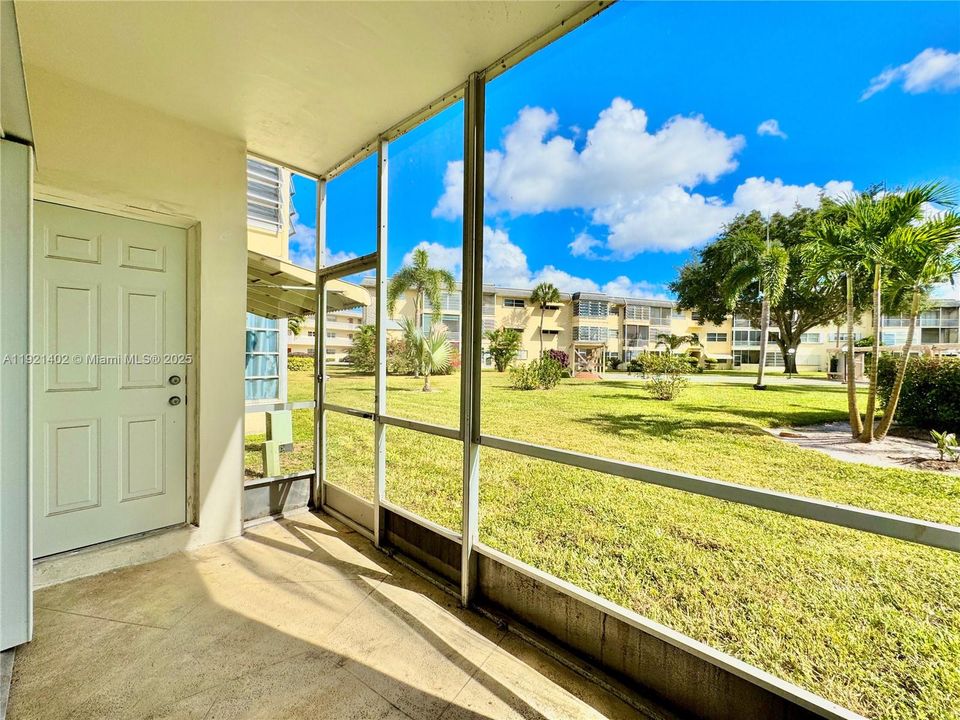 待售: $87,000 (1 贝兹, 1 浴室, 680 平方英尺)