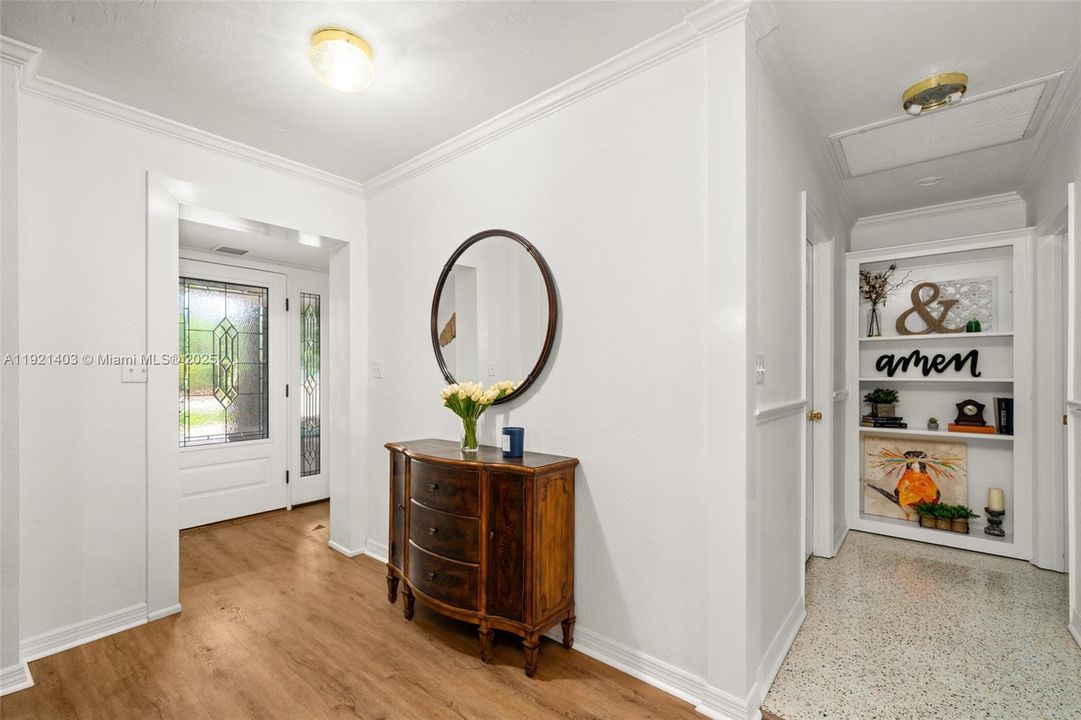 En Renta: $4,500 (5 camas, 4 baños, 4560 Pies cuadrados)