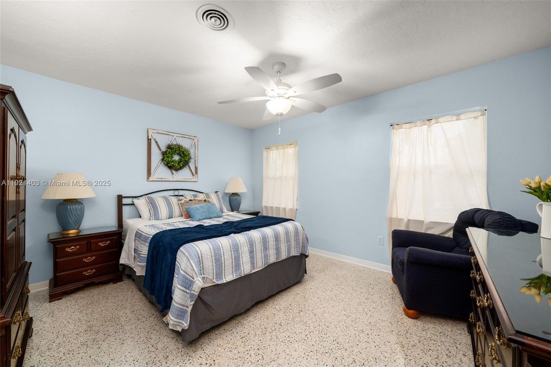 En Renta: $4,500 (5 camas, 4 baños, 4560 Pies cuadrados)