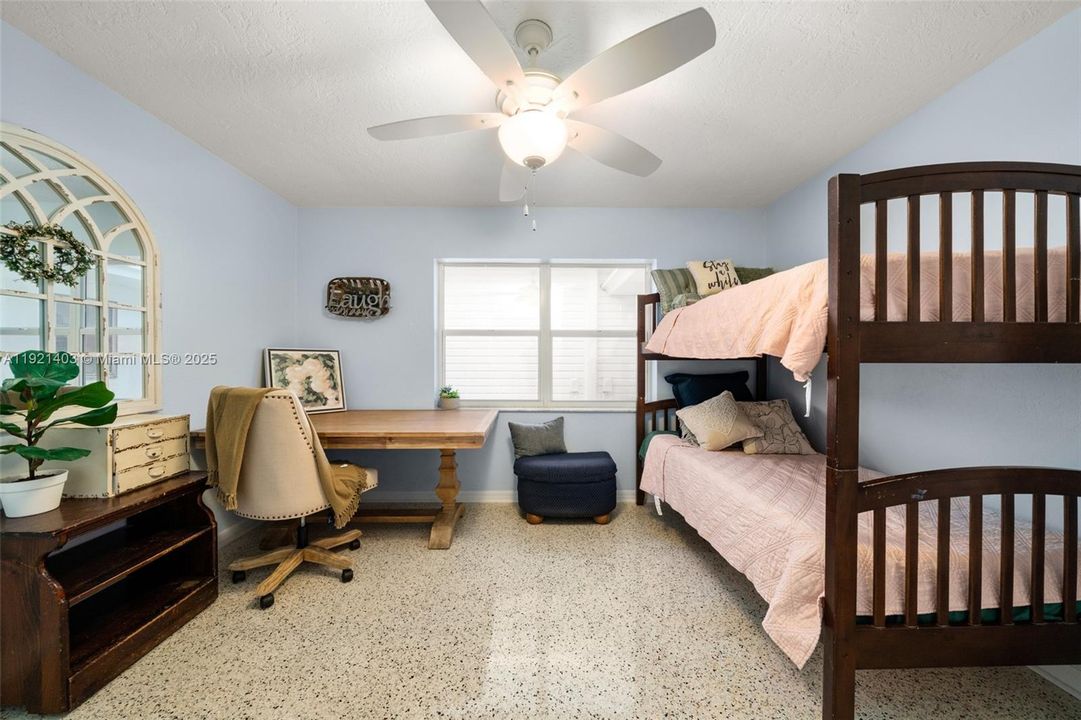 En Renta: $4,500 (5 camas, 4 baños, 4560 Pies cuadrados)