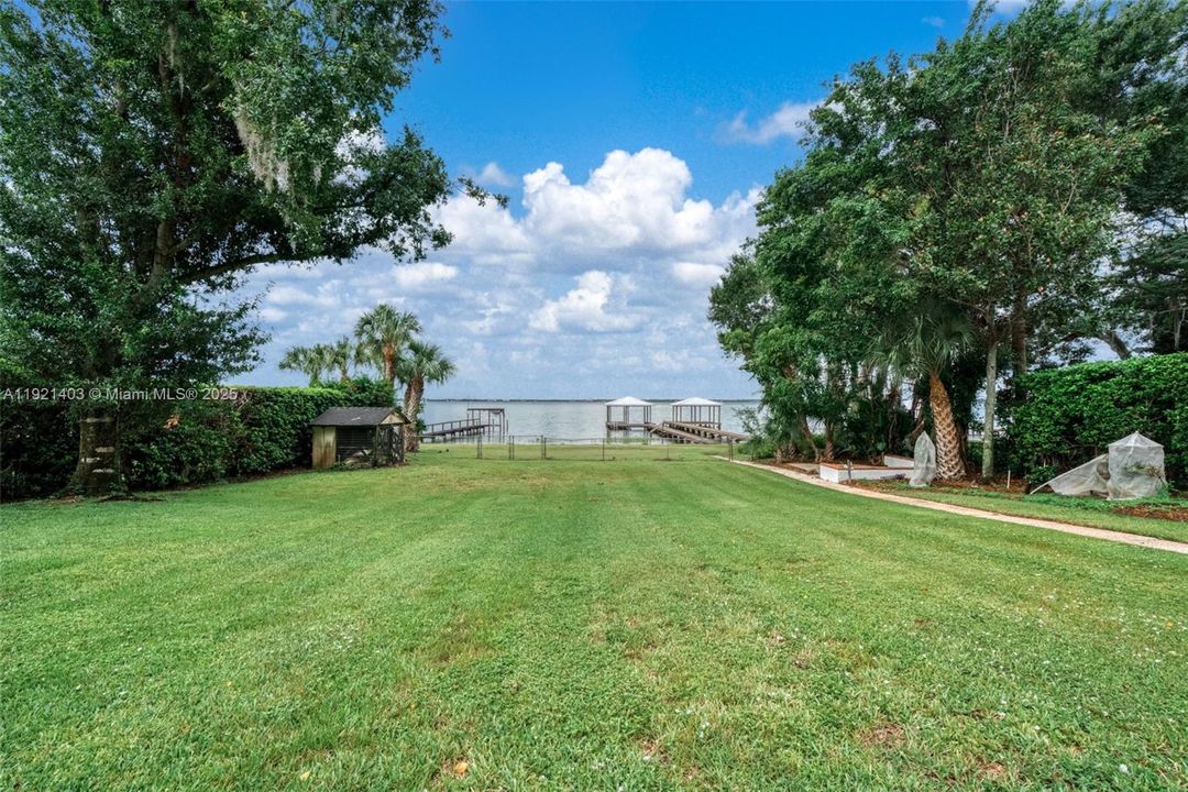 En Renta: $4,500 (5 camas, 4 baños, 4560 Pies cuadrados)