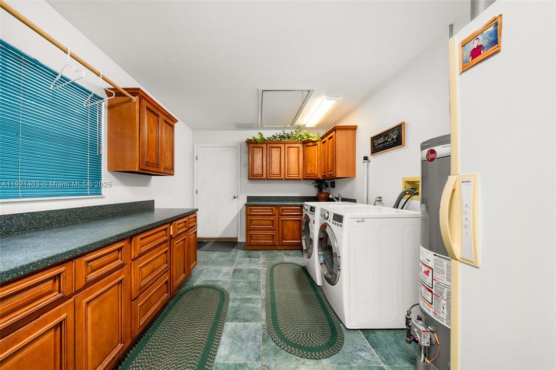 En Renta: $4,500 (5 camas, 4 baños, 4560 Pies cuadrados)