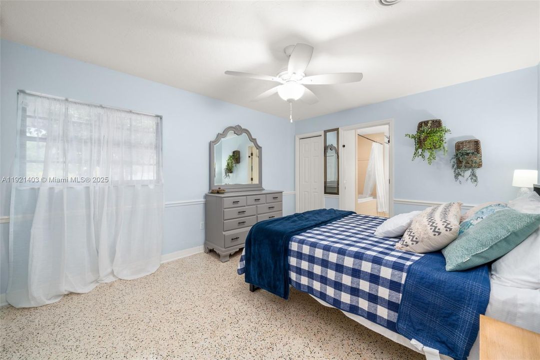 En Renta: $4,500 (5 camas, 4 baños, 4560 Pies cuadrados)