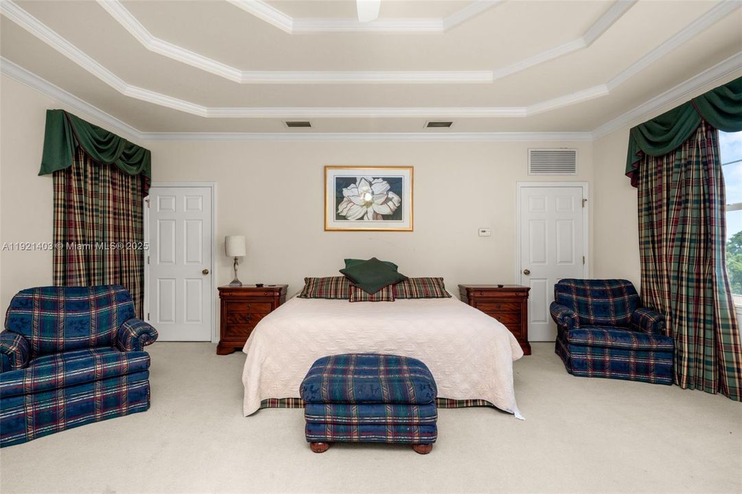 En Renta: $4,500 (5 camas, 4 baños, 4560 Pies cuadrados)