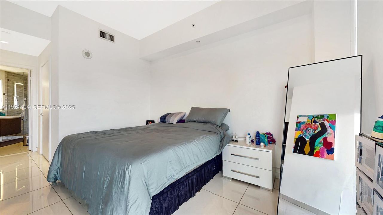 En Venta: $875,000 (3 camas, 3 baños, 1498 Pies cuadrados)