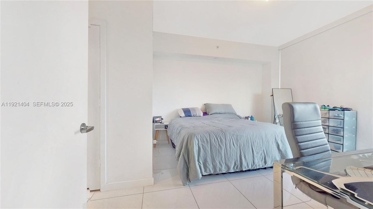 En Venta: $875,000 (3 camas, 3 baños, 1498 Pies cuadrados)