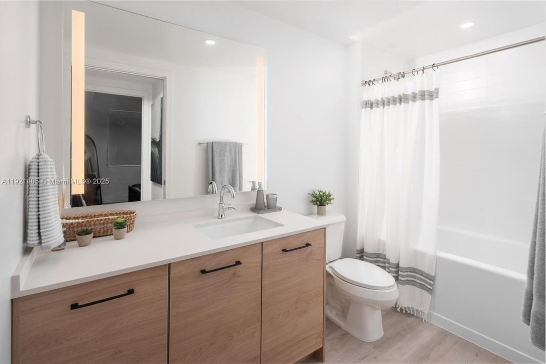 出租: $3,987 (3 贝兹, 2 浴室, 1408 平方英尺)