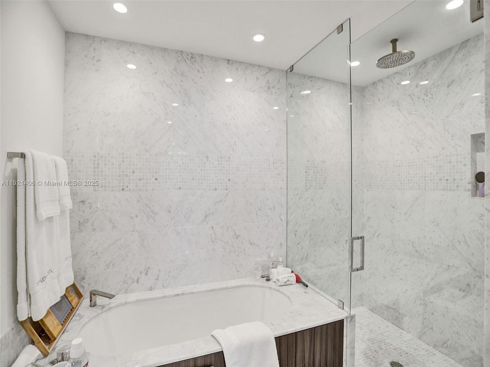 En Renta: $18,500 (3 camas, 4 baños, 2076 Pies cuadrados)