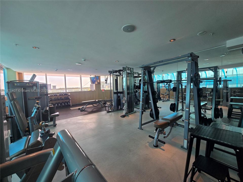 For Sale: $1,095,000 (3 beds, 2 baths, 1865 Square Feet)