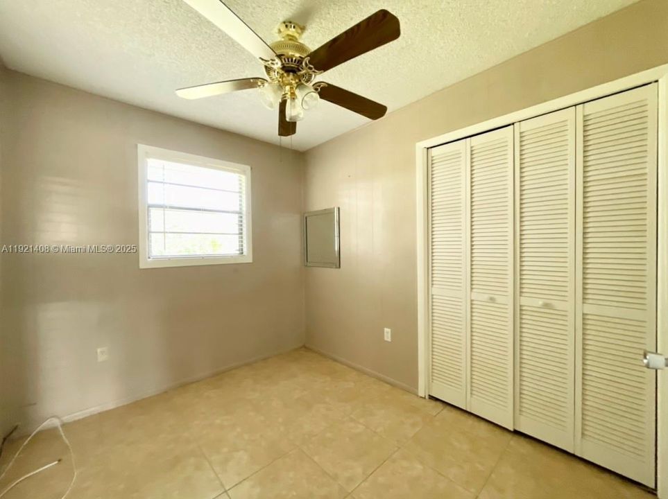 For Rent: $1,750 (3 beds, 2 baths, 1389 Square Feet)