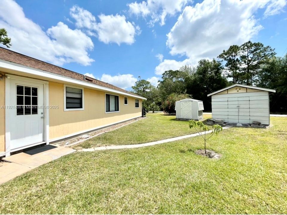 For Rent: $1,750 (3 beds, 2 baths, 1389 Square Feet)