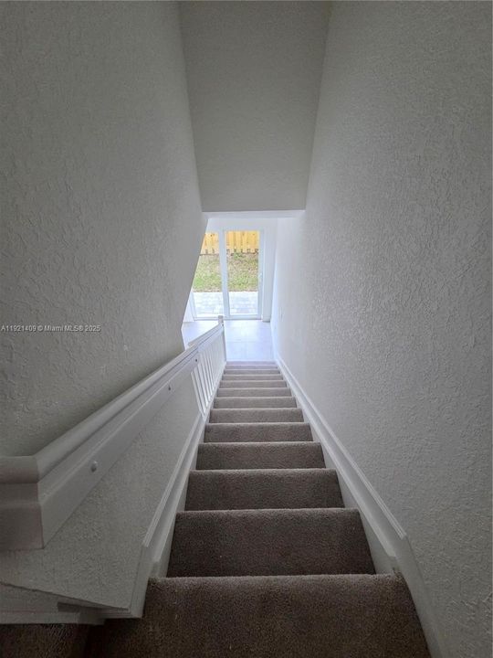 Active With Contract: $2,350 (3 beds, 3 baths, 0 Square Feet)