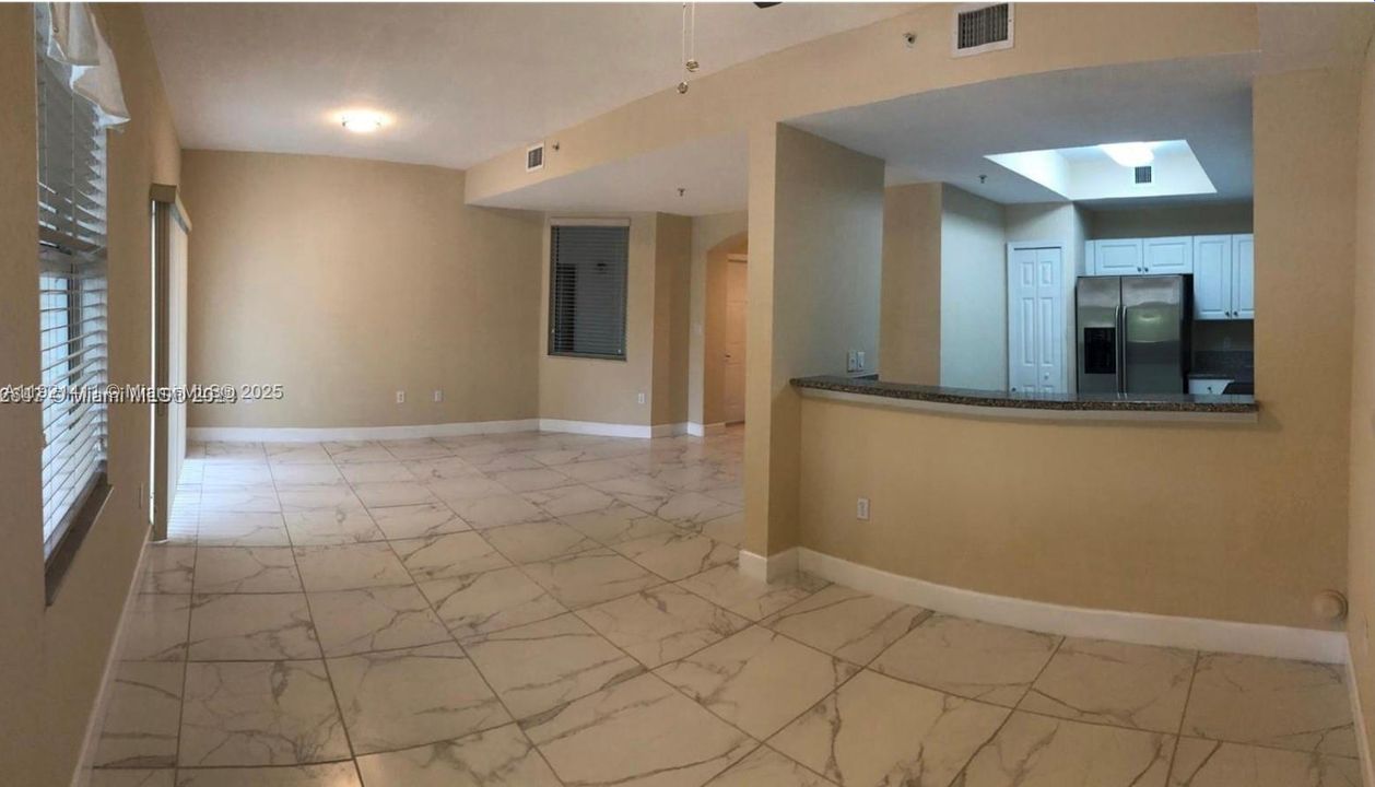 For Rent: $2,900 (3 beds, 2 baths, 1207 Square Feet)