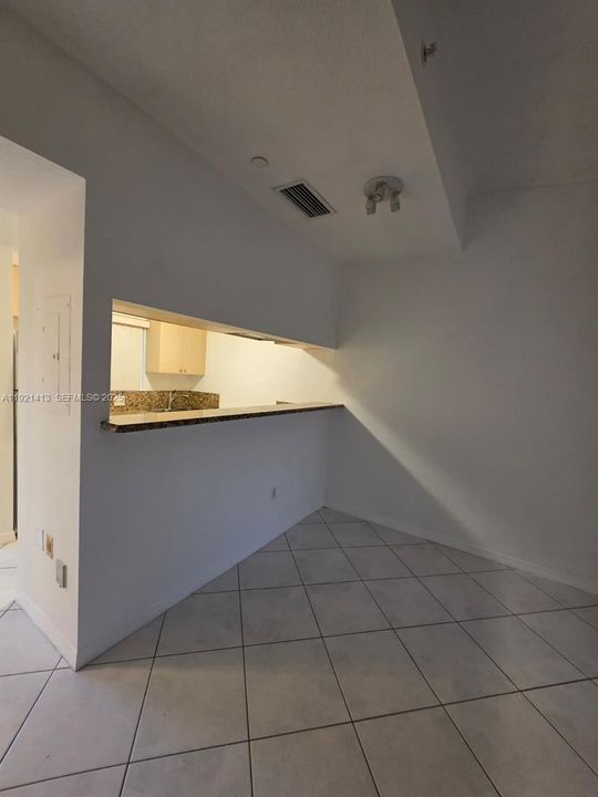 出租: $1,850 (1 贝兹, 1 浴室, 660 平方英尺)