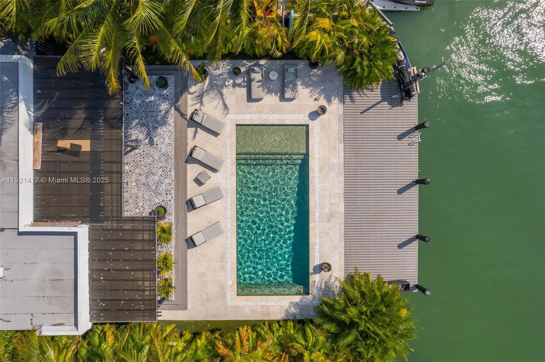 For Sale: $3,690,000 (4 beds, 4 baths, 3016 Square Feet)