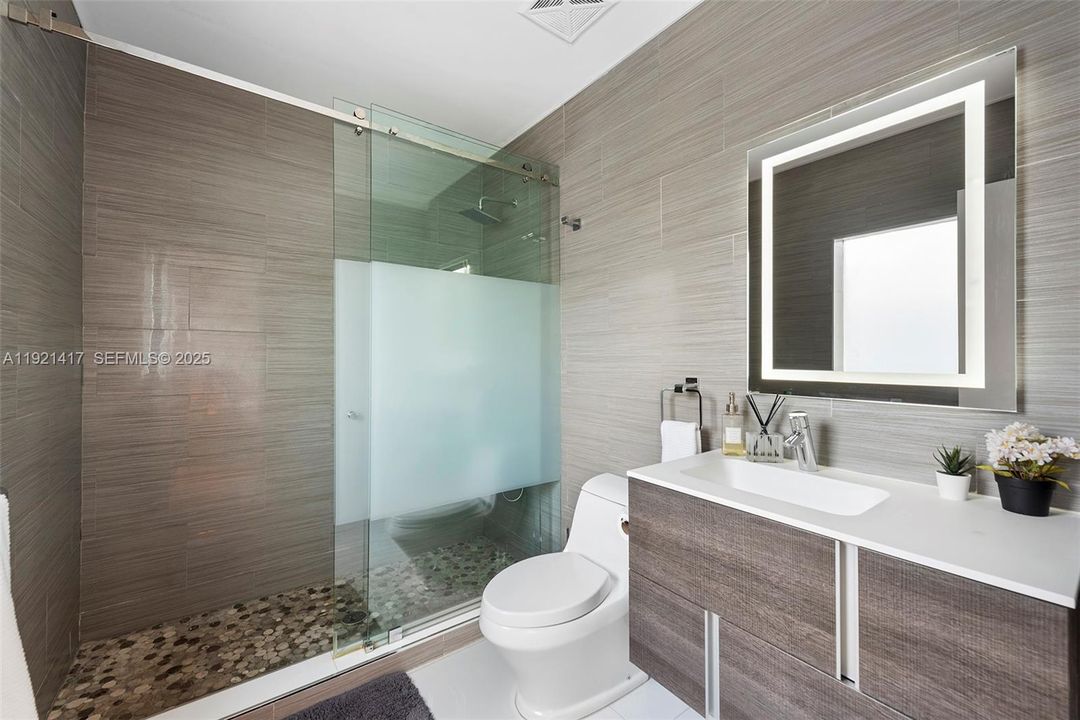 For Sale: $3,690,000 (4 beds, 4 baths, 3016 Square Feet)