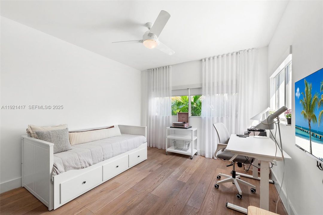 For Sale: $3,690,000 (4 beds, 4 baths, 3016 Square Feet)