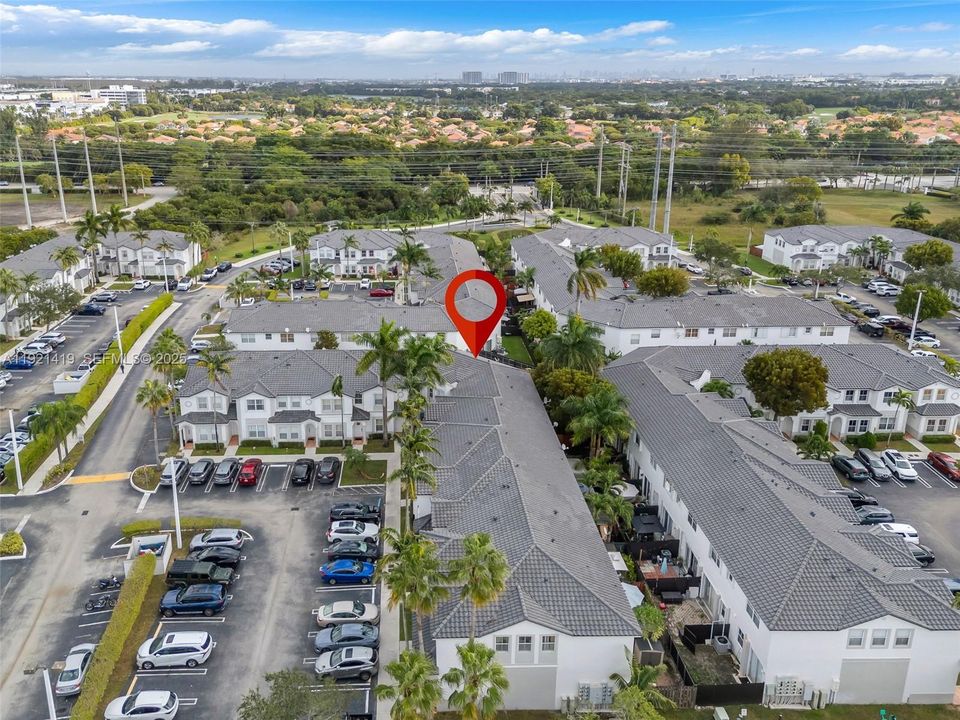 For Sale: $599,000 (5 beds, 3 baths, 1776 Square Feet)