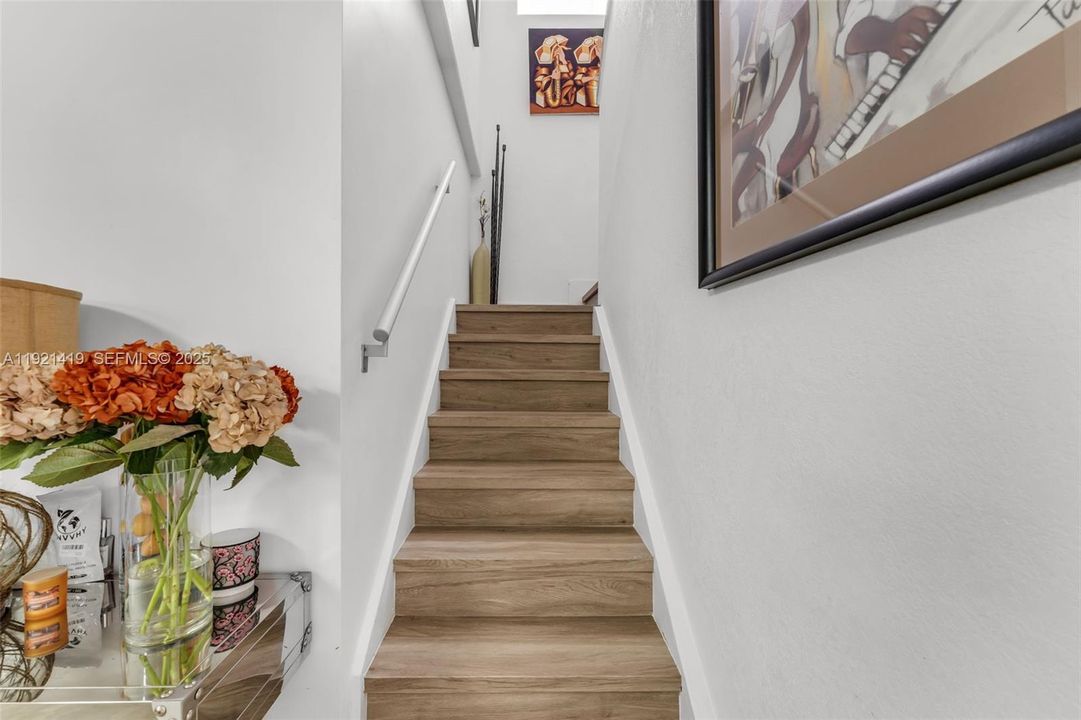 For Sale: $599,000 (5 beds, 3 baths, 1776 Square Feet)